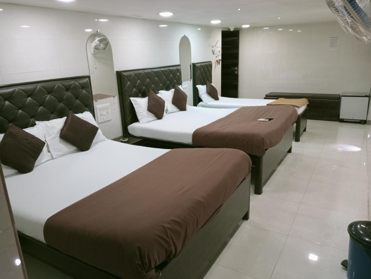 Hotel Qamar Mumbai Exterior photo