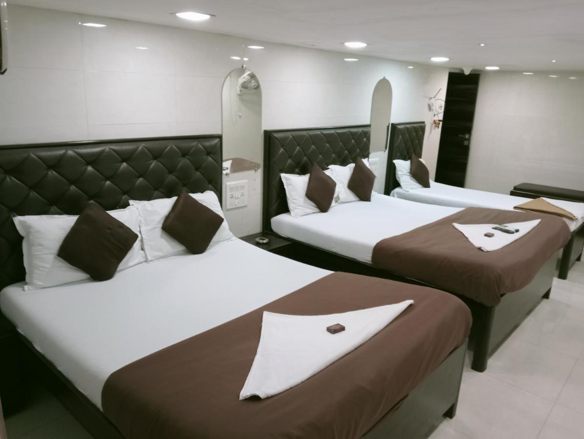 Hotel Qamar Mumbai Exterior photo