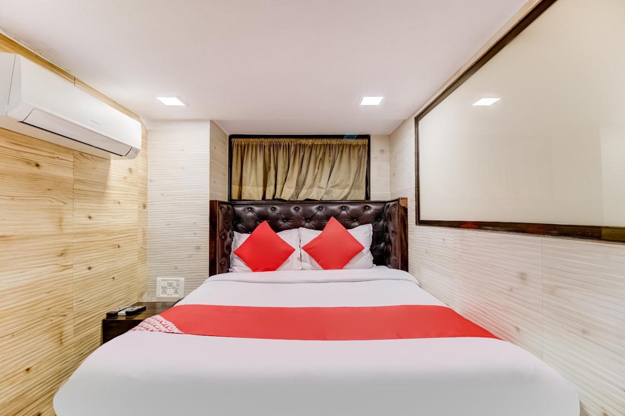 Hotel Qamar Mumbai Exterior photo